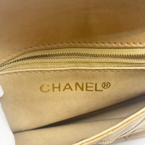 Authentic CHANEL CC Vintage Matelasse Lambskin Waist Pouch Bum Bag Leather Beige - Picture 14 of 16